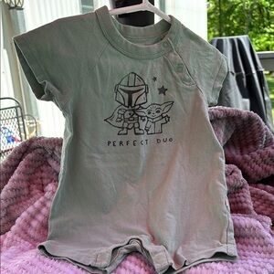 GAP Kids Green Bodysuit - Perfect Duo Design